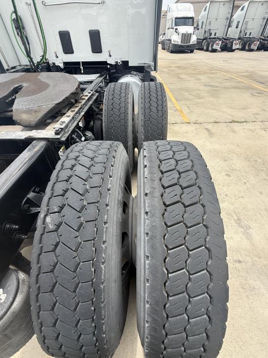 2021 Peterbilt 579-6