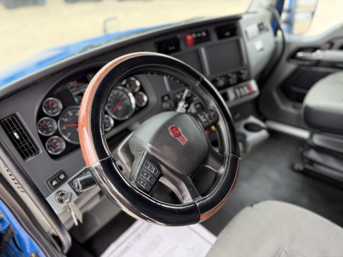 2020 Kenworth T680-21