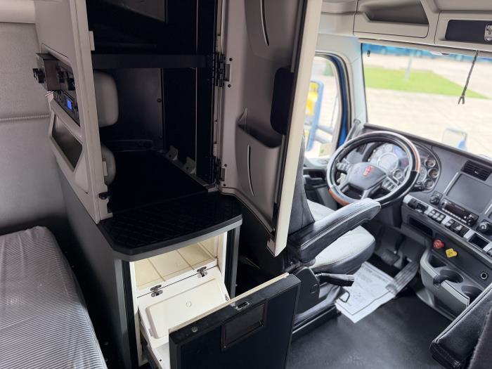 2020 Kenworth T680-32
