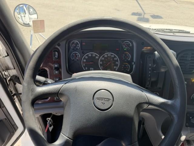 2019 Freightliner Business Class M2 106-8