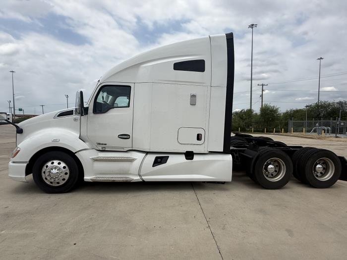 2022 Kenworth T680-1