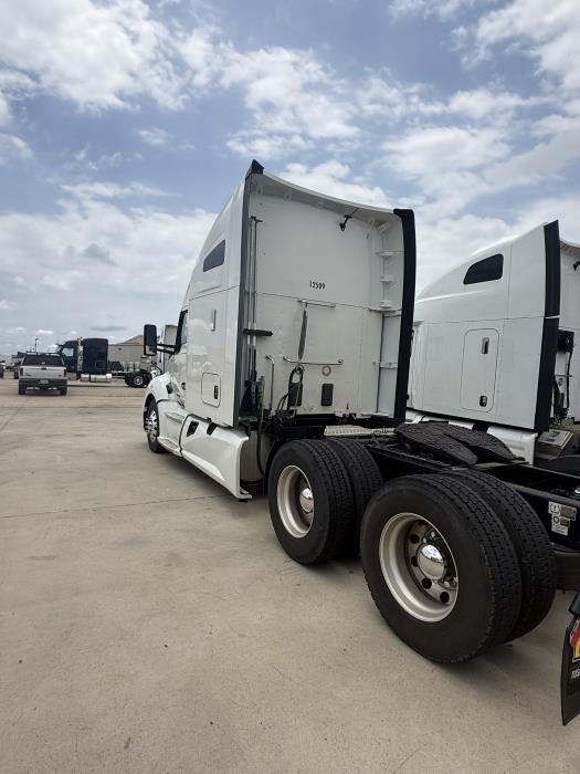 2022 Kenworth T680-2