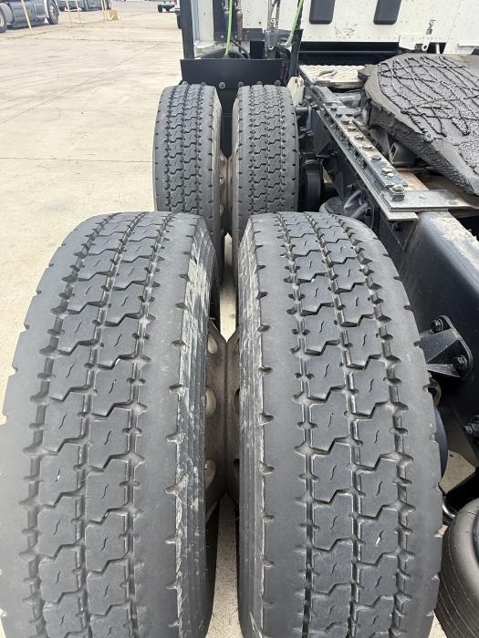 2022 Kenworth T680-3