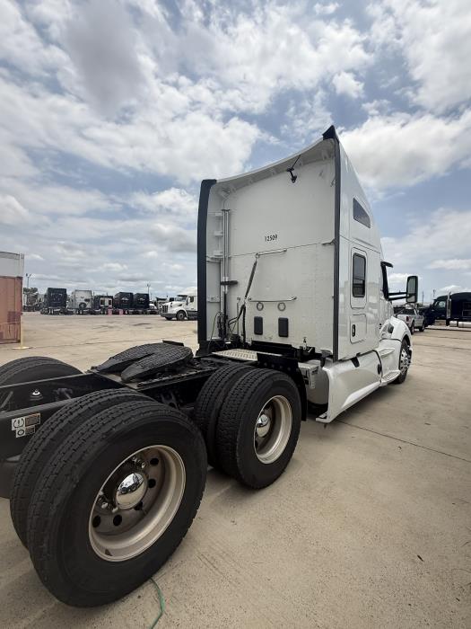 2022 Kenworth T680-6
