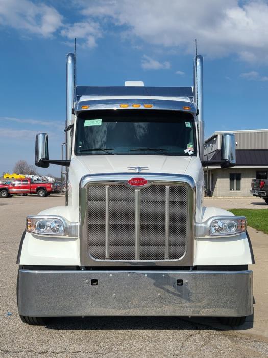 2025 Peterbilt 567-3