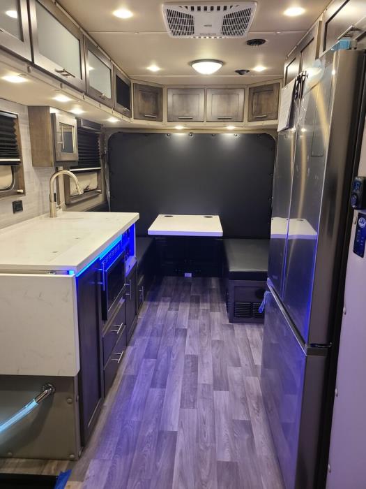 2025 Peterbilt 567-11