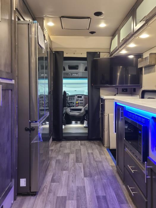 2025 Peterbilt 567-20
