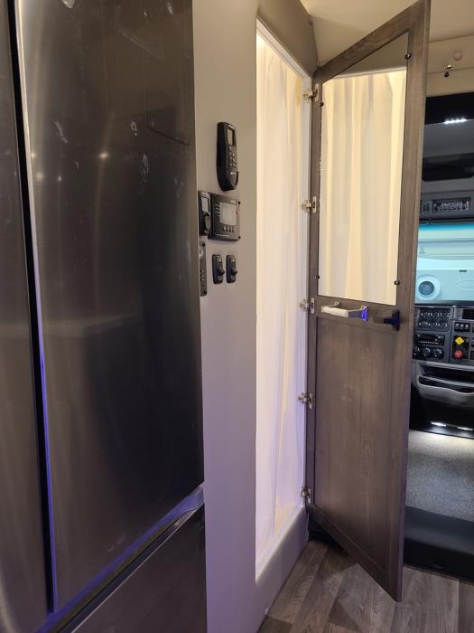 2025 Peterbilt 567-26