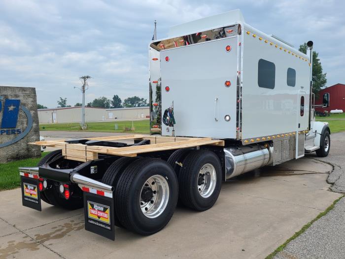 2026 Peterbilt 567-10