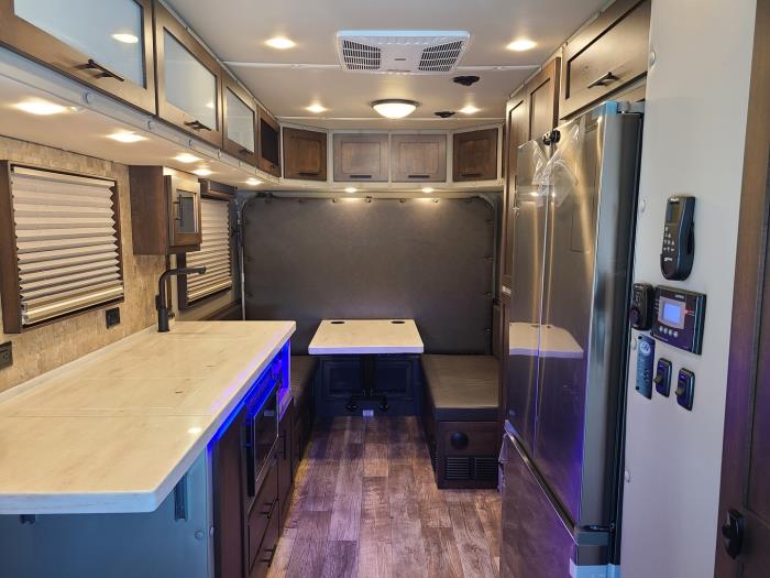 2026 Peterbilt 567-16