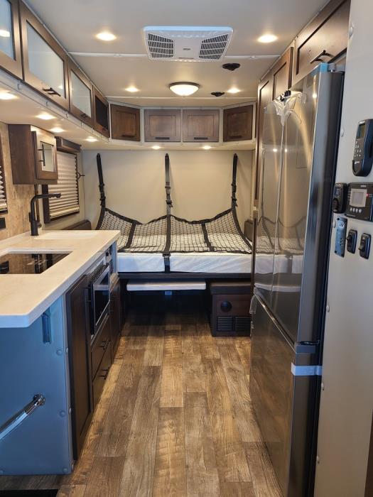 2026 Peterbilt 567-17