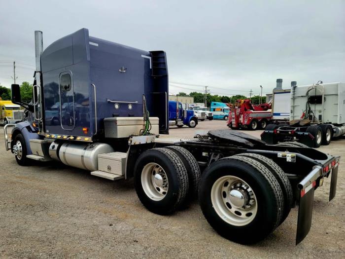 2020 Peterbilt 579-3