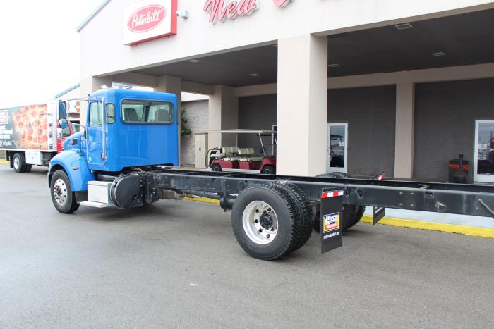 2021 Peterbilt 337-4