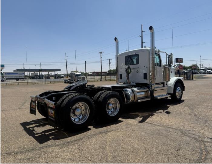 2027 Peterbilt 589-6