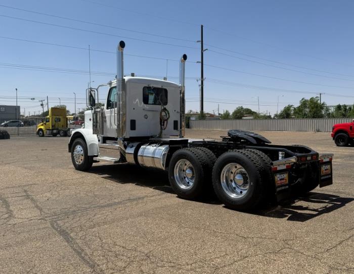 2027 Peterbilt 589-7