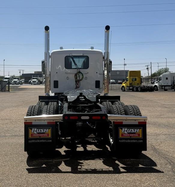 2027 Peterbilt 589-8