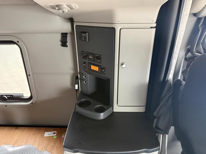 2021 Peterbilt 579-12