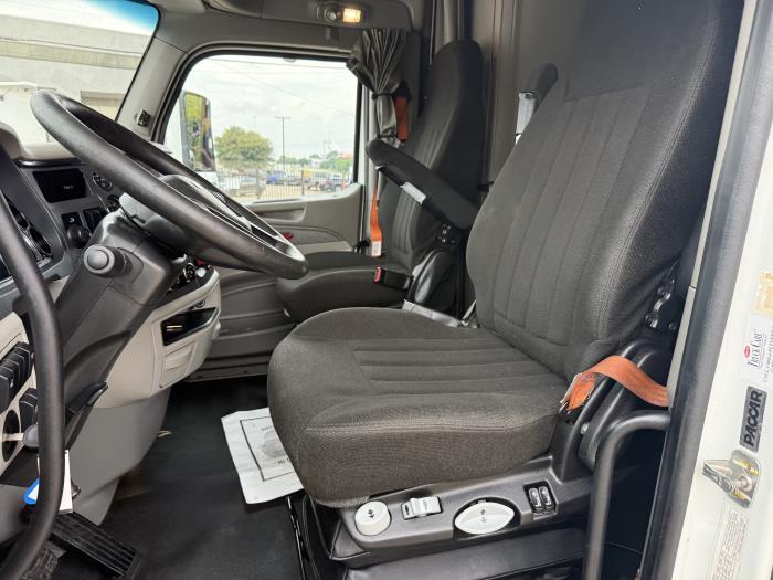 2021 Peterbilt 579-16