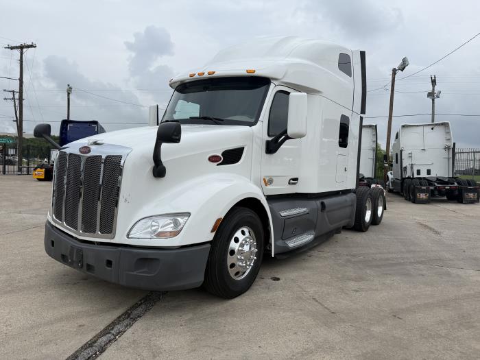 2021 Peterbilt 579-17