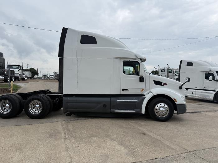 2021 Peterbilt 579-26