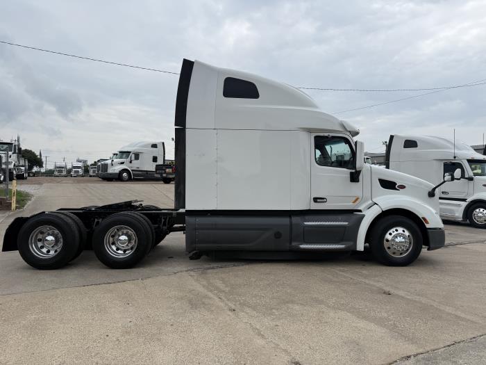 2021 Peterbilt 579-27
