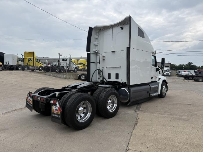 2021 Peterbilt 579-32