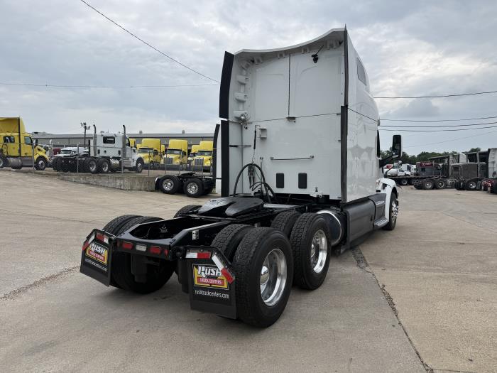 2021 Peterbilt 579-33