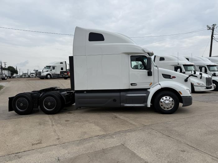 2021 Peterbilt 579-25