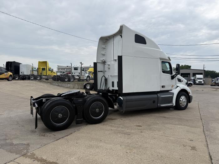 2021 Peterbilt 579-26