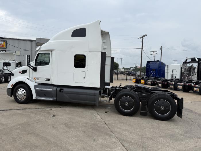 2021 Peterbilt 579-30