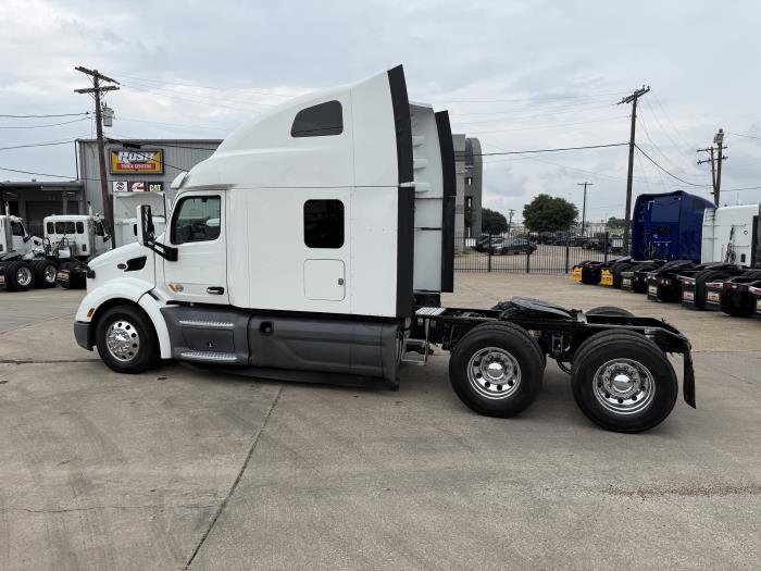 2021 Peterbilt 579-40