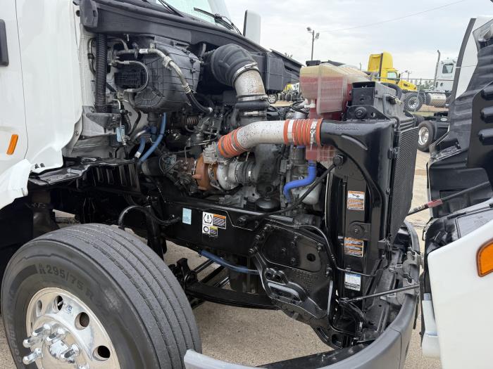 2021 Peterbilt 579-33