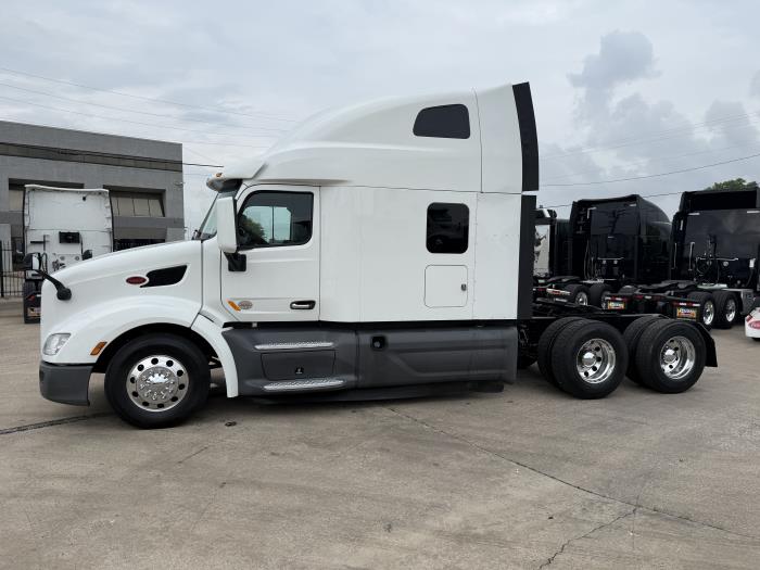 2021 Peterbilt 579-43