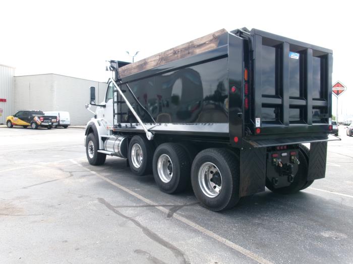 2026 International HX620-4