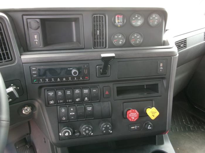 2026 International HX620-10