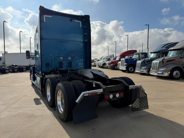 2023 Kenworth T680-4