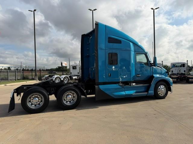 2023 Kenworth T680-7