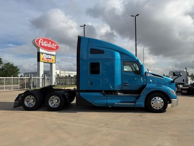 2023 Kenworth T680-8