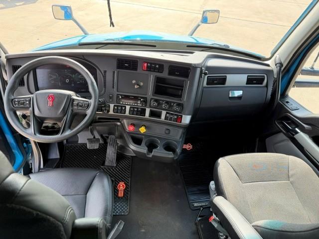 2023 Kenworth T680-36
