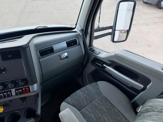 2020 Kenworth T680-41