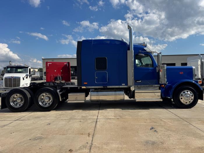 2027 Peterbilt 589-4