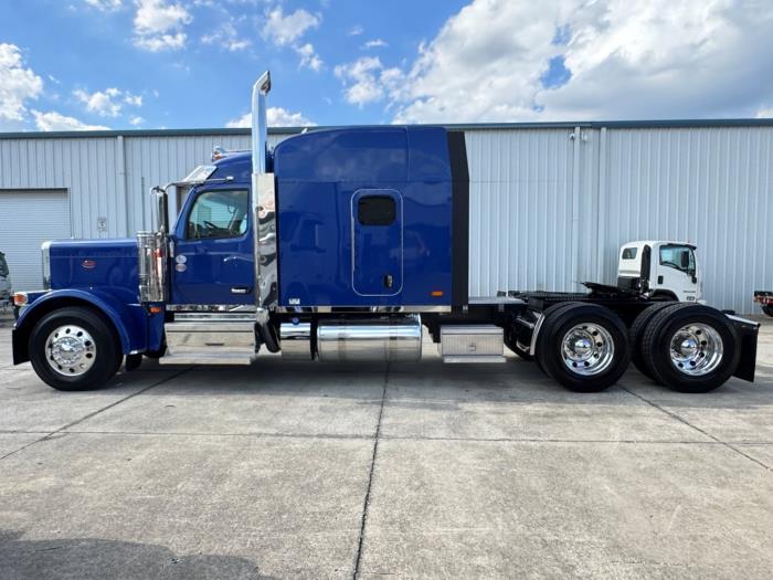2027 Peterbilt 589-8