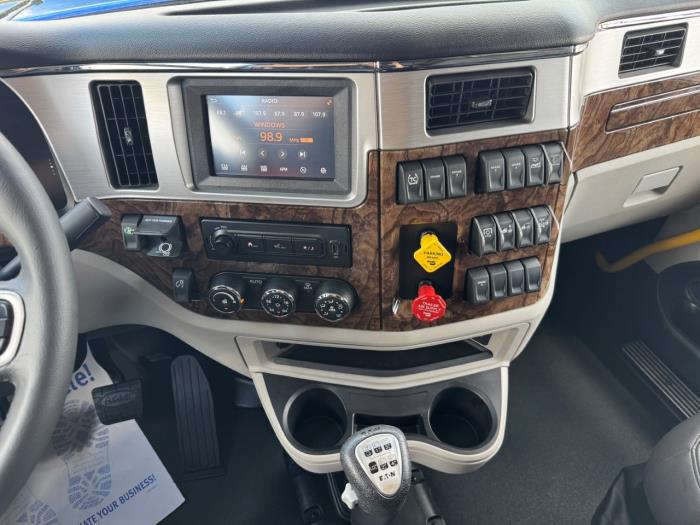 2027 Peterbilt 589-13