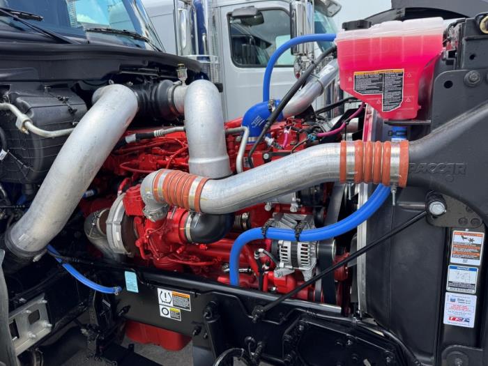 2027 Peterbilt 589-27