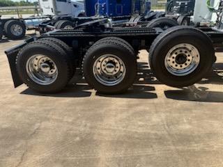 2027 Peterbilt 589-4