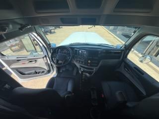 2027 Peterbilt 589-13