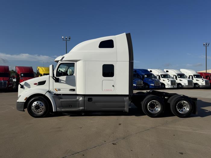 2021 Peterbilt 579-1
