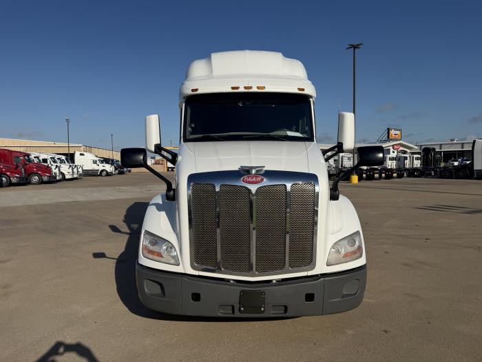 2021 Peterbilt 579-7