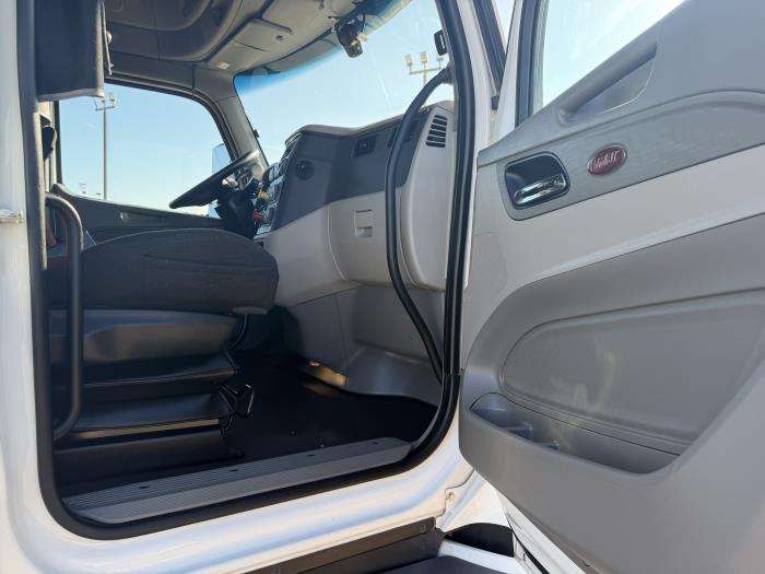 2021 Peterbilt 579-21