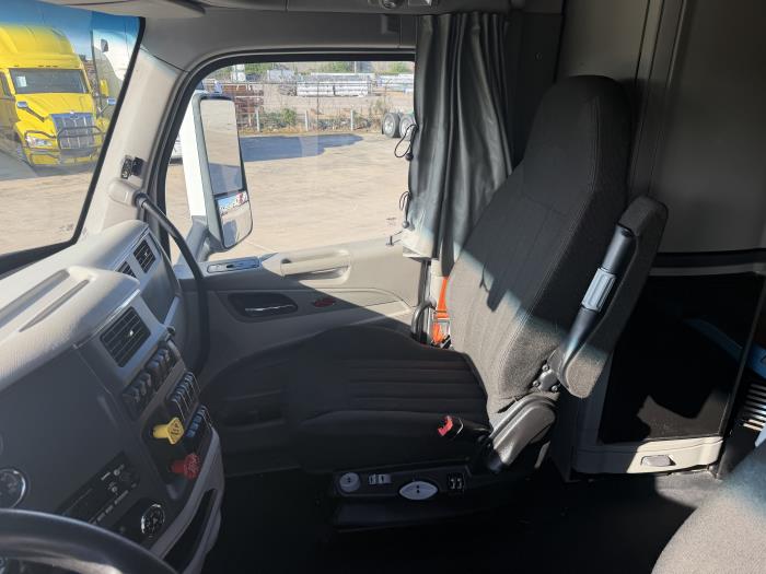 2021 Peterbilt 579-24